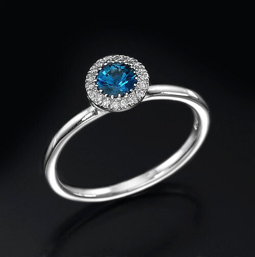 Sapphire engagement ring