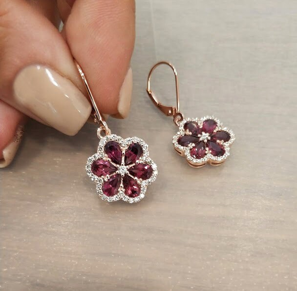Flower halo earrings