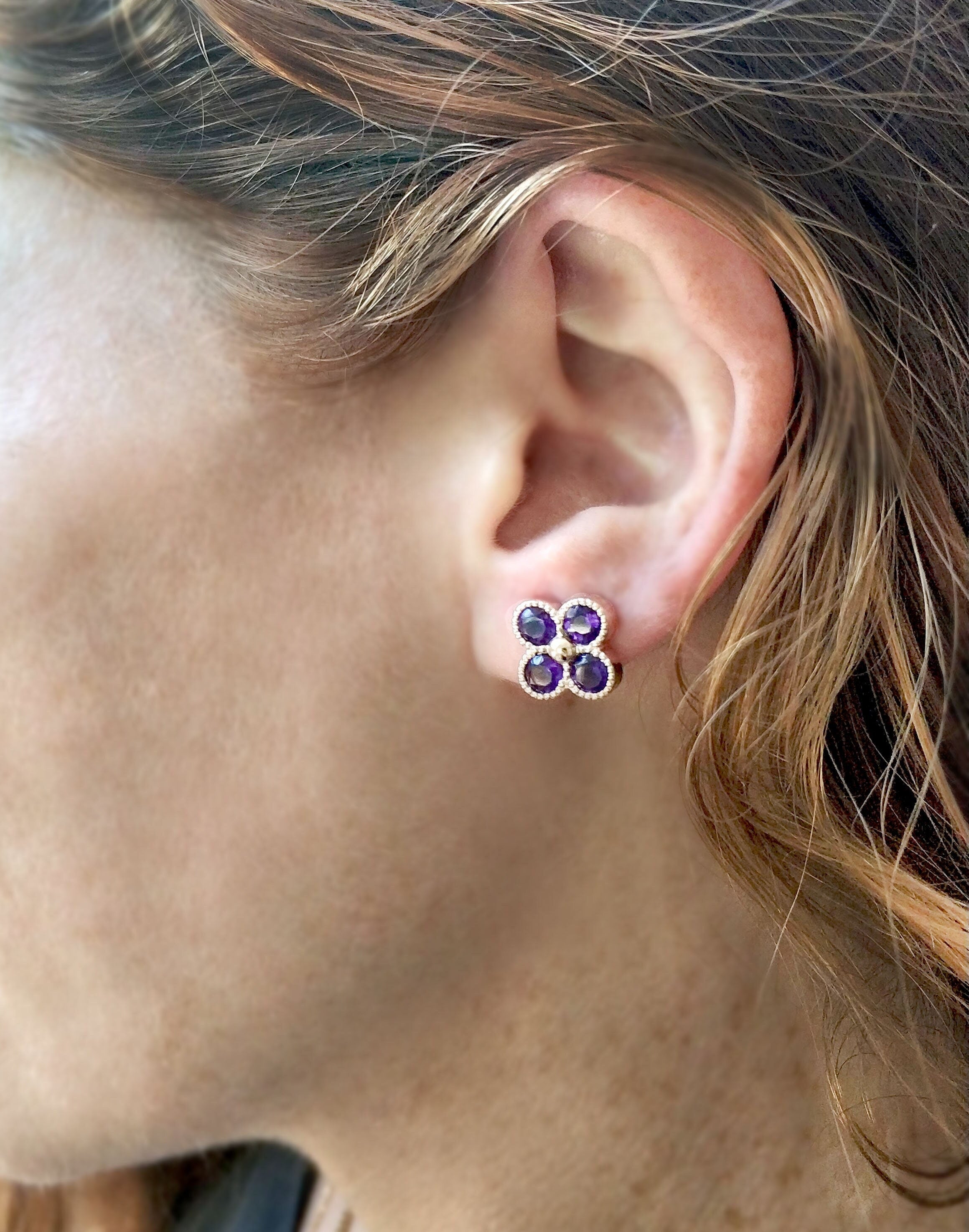 Amethyst clover stud